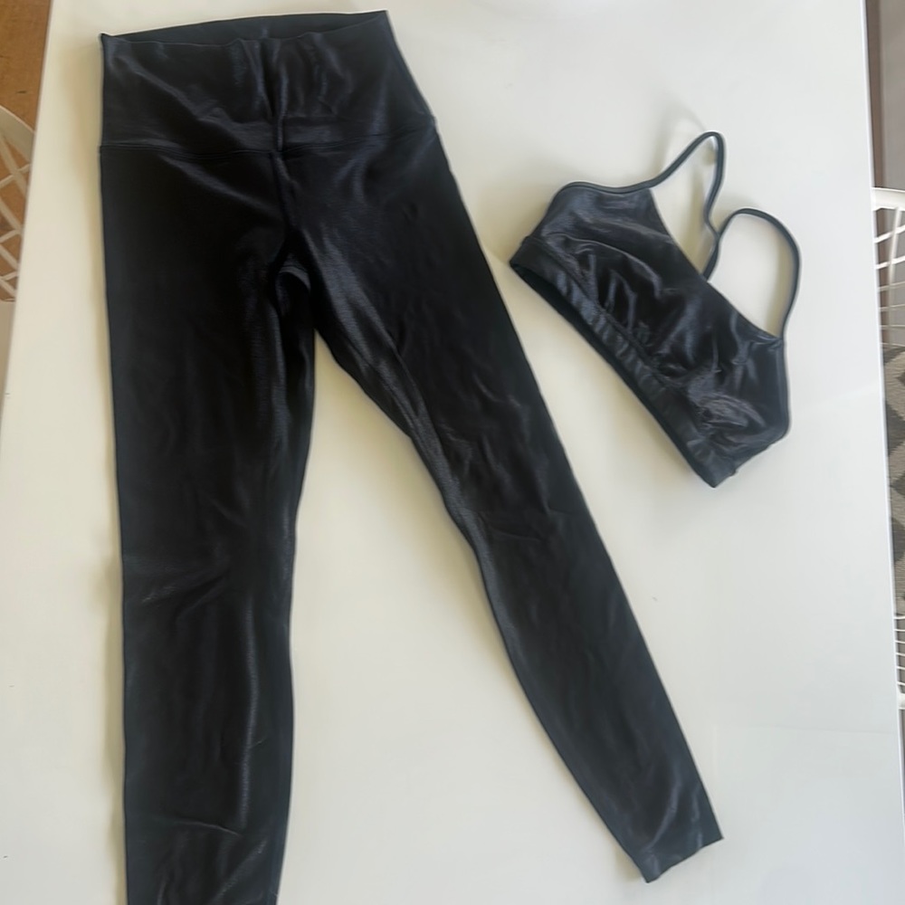 Size 6 lululemon set. Black with shimmer.